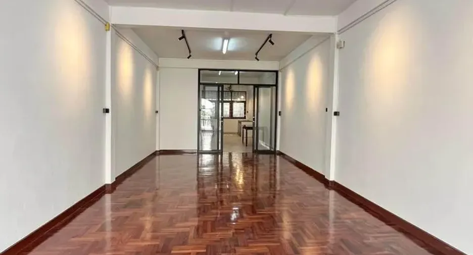 For rent 2 bedrooms townhouse in Watthana, Bangkok