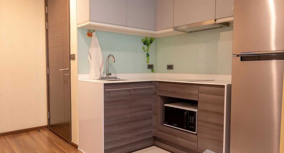 For rent 1 bed condo in Watthana, Bangkok