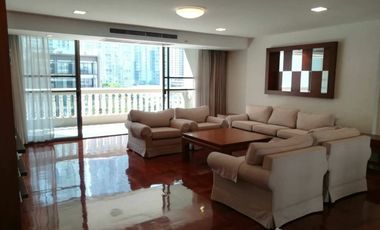 Wohnung zur Miete mit 3 Zimmer in Khlong Toei, Bangkok
