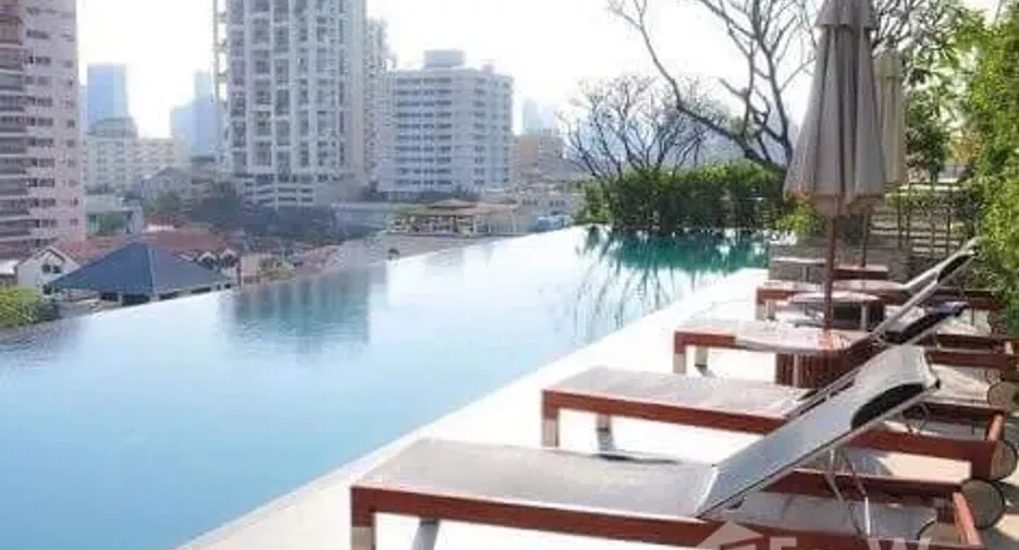 Condo en alquiler de 2 habitaciones en Khlong Toei, Bangkok