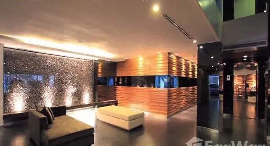 Condo en alquiler de 2 habitaciones en Khlong Toei, Bangkok