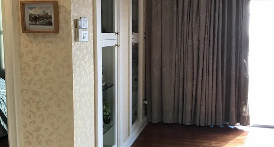 For rent 3 bedrooms condo in Bang Kho Laem, Bangkok
