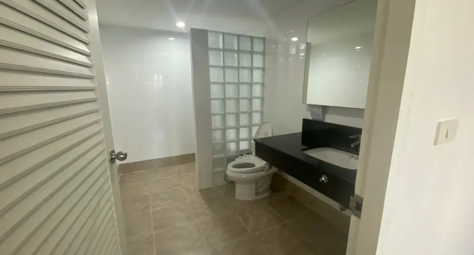 Apartamento en alquiler de 2 habitaciones en Watthana, Bangkok