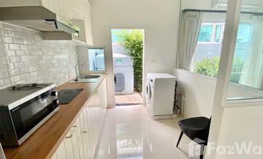 For rent 3 bedrooms townhouse in Prawet, Bangkok
