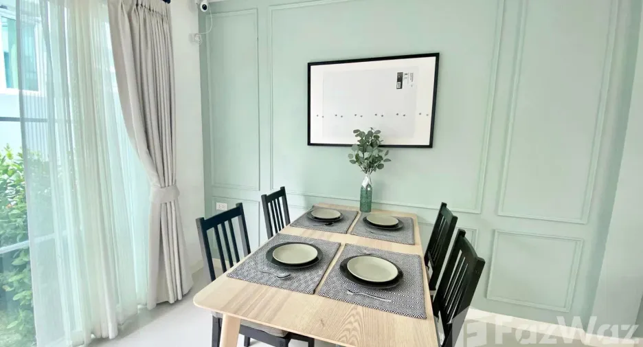 For rent 3 bedrooms townhouse in Prawet, Bangkok