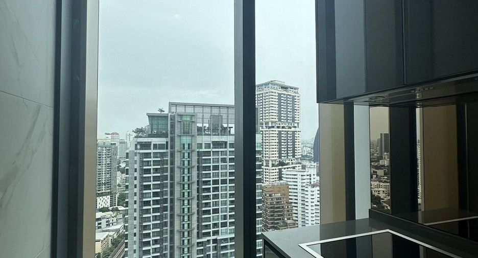 For rent 2 ベッドルーム condo in Khlong Toei, Bangkok