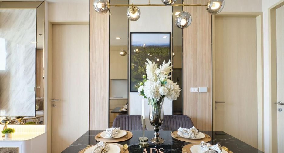 For rent 2 bedrooms condo in Watthana, Bangkok