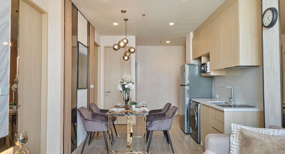 For rent 2 bedrooms condo in Watthana, Bangkok