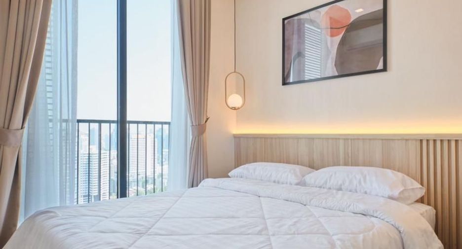 For rent 2 bedrooms condo in Watthana, Bangkok