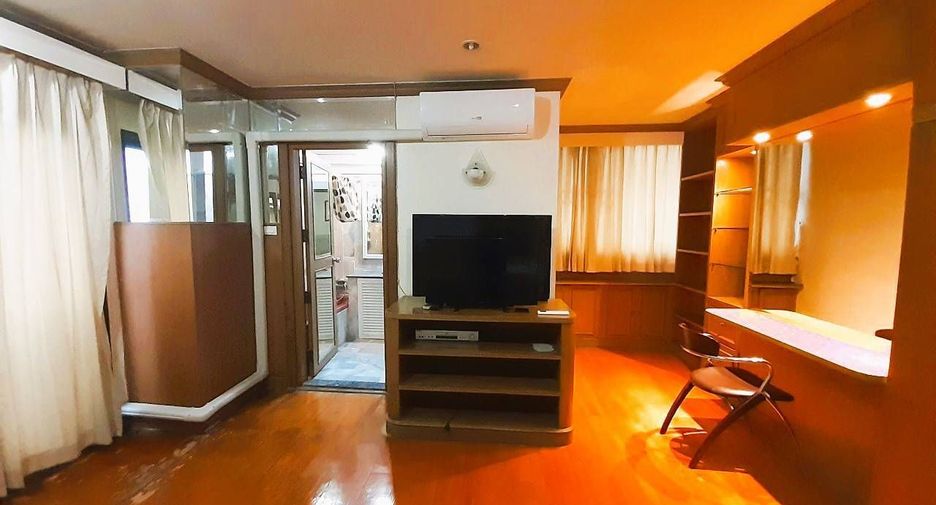 À louer 2 chambres condo à Watthana, Bangkok