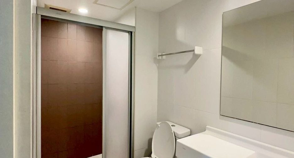 For rent 1 bed condo in Huai Khwang, Bangkok