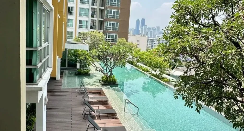 For rent 1 bed condo in Huai Khwang, Bangkok