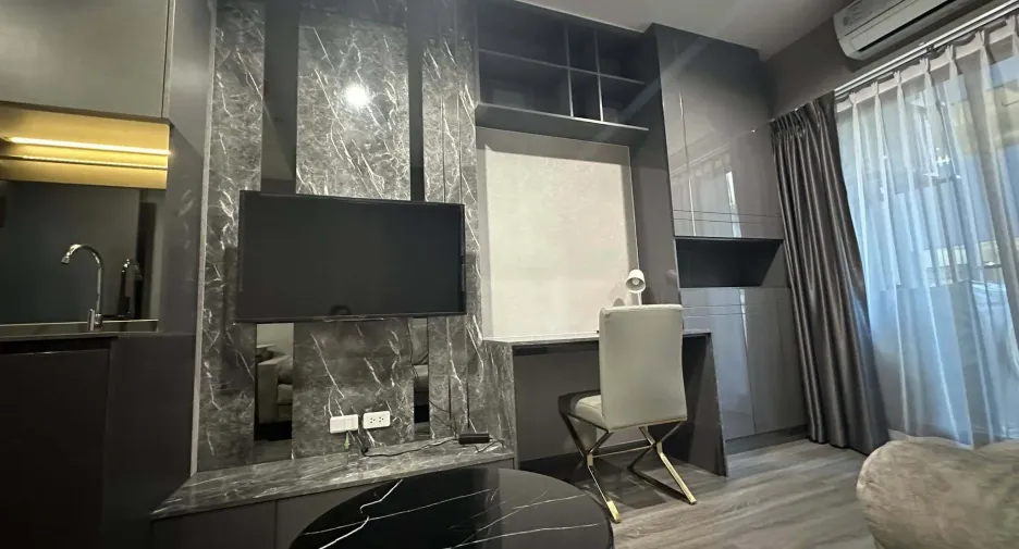 For rent 1 bed condo in Bang Rak, Bangkok