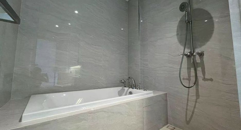For rent 1 bed condo in Pathum Wan, Bangkok