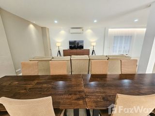 For rent 4 bedrooms townhouse in Yan Nawa, Bangkok