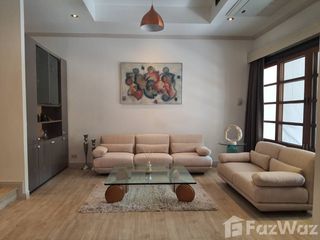 Casa adosada en alquiler de 3 habitaciones en Watthana, Bangkok