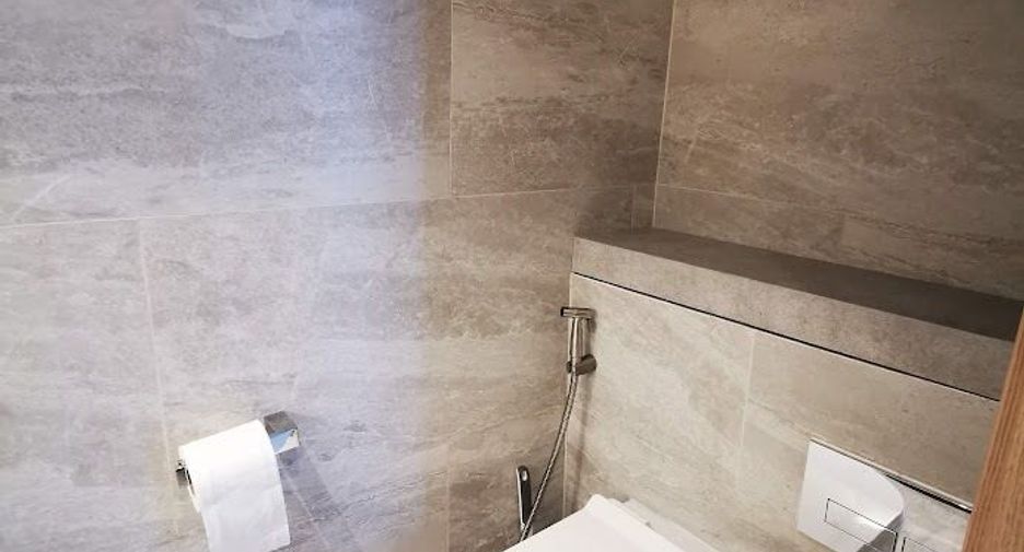 For rent 2 bedrooms condo in Sathon, Bangkok
