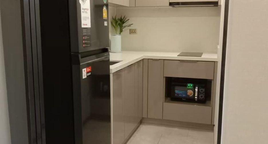 For rent 1 bed condo in Huai Khwang, Bangkok