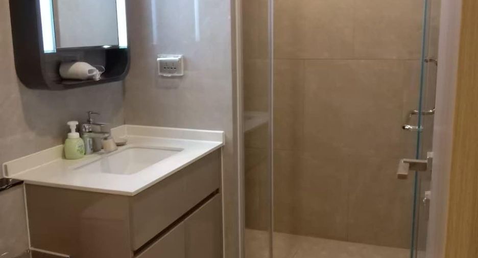 For rent 1 bed condo in Huai Khwang, Bangkok