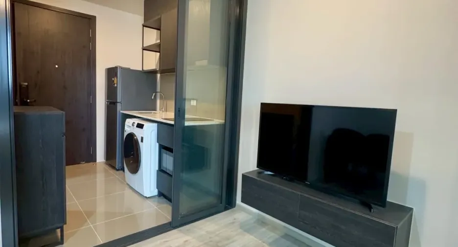For rent 1 bed condo in Huai Khwang, Bangkok