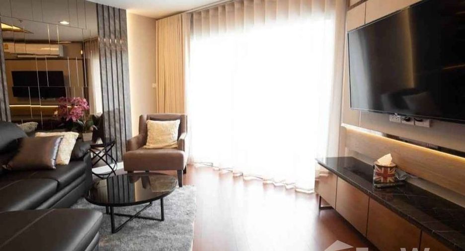 À louer 3 chambres condo à Huai Khwang, Bangkok