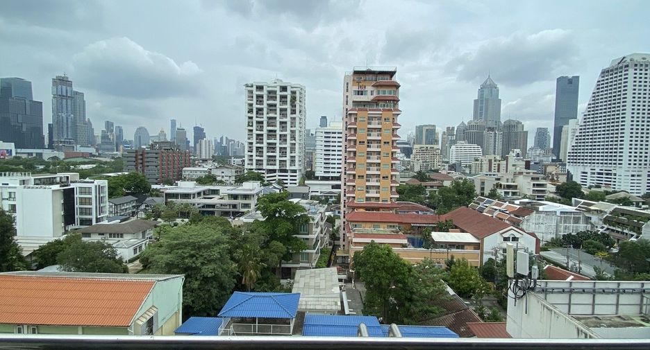 For rent 1 bed apartment in Khlong Toei, Bangkok