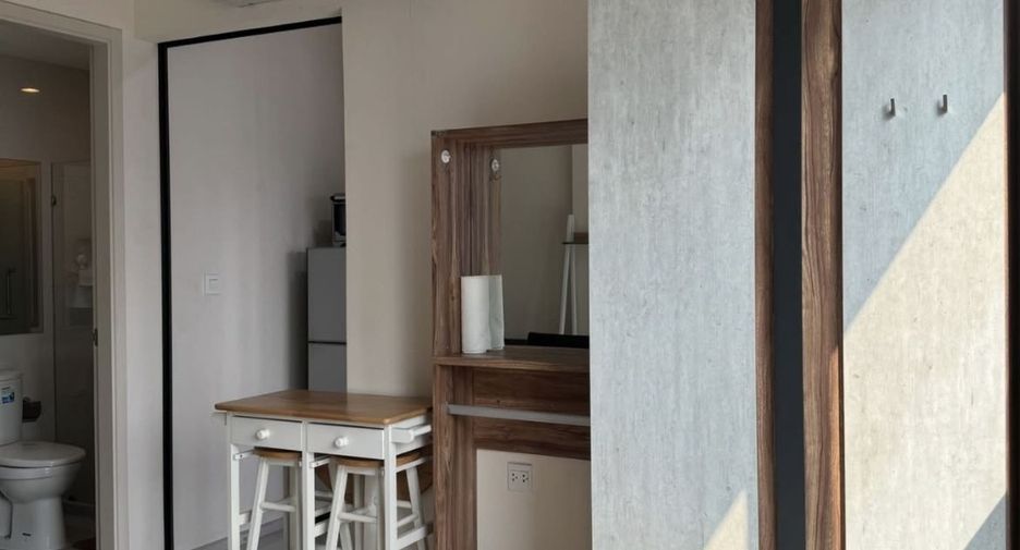 À louer studio condo à Watthana, Bangkok
