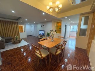Wohnung zur Miete mit 3 Zimmer in Huai Khwang, Bangkok