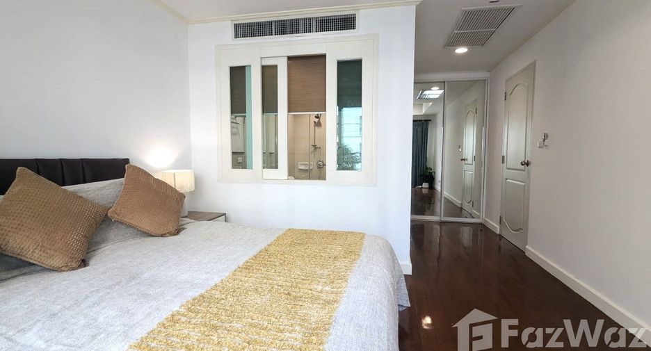 For rent 2 bedrooms condo in Khlong Toei, Bangkok