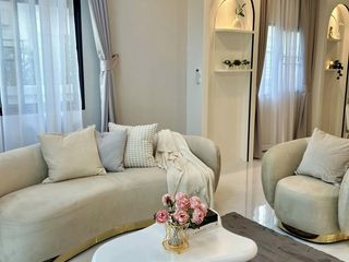 出租 4 卧室 联排别墅 在 Bang Phli, Samut Prakan