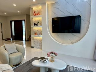出租 4 卧室 联排别墅 在 Bang Phli, Samut Prakan
