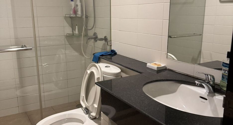 For rent 1 bed condo in Watthana, Bangkok