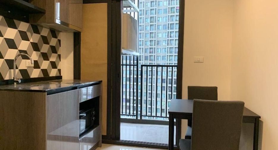À louer 1 chambre condo à Watthana, Bangkok