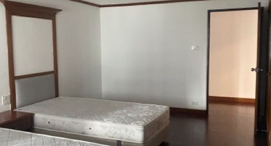 Аренда 3 спальни кондо в Щаттхана, Бангкок