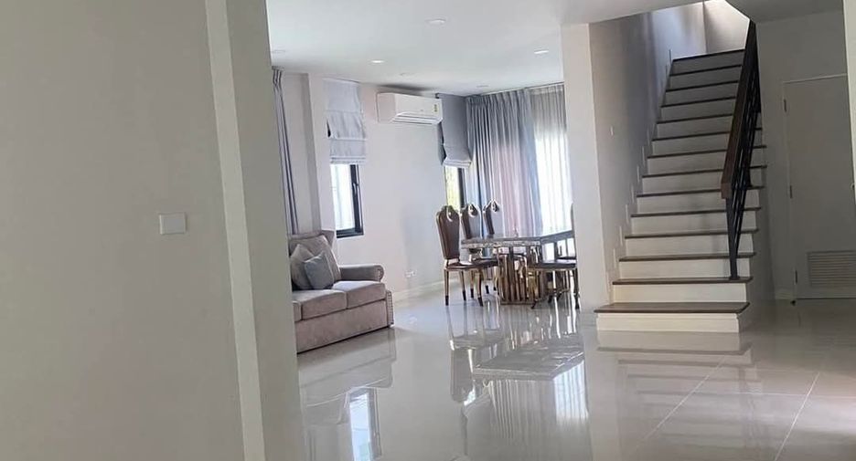 For rent 5 bedrooms house in Sai Mai, Bangkok