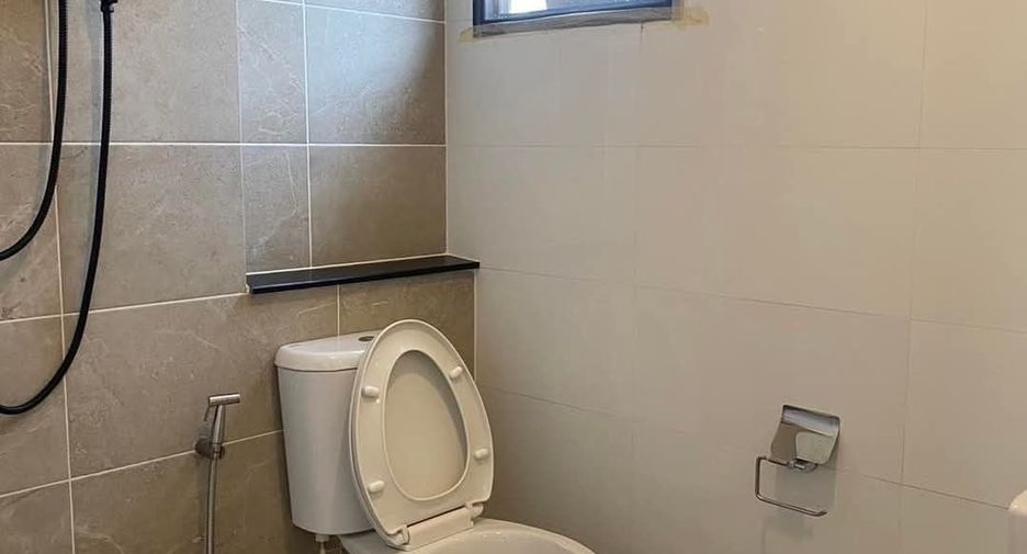 For rent 5 bedrooms house in Sai Mai, Bangkok