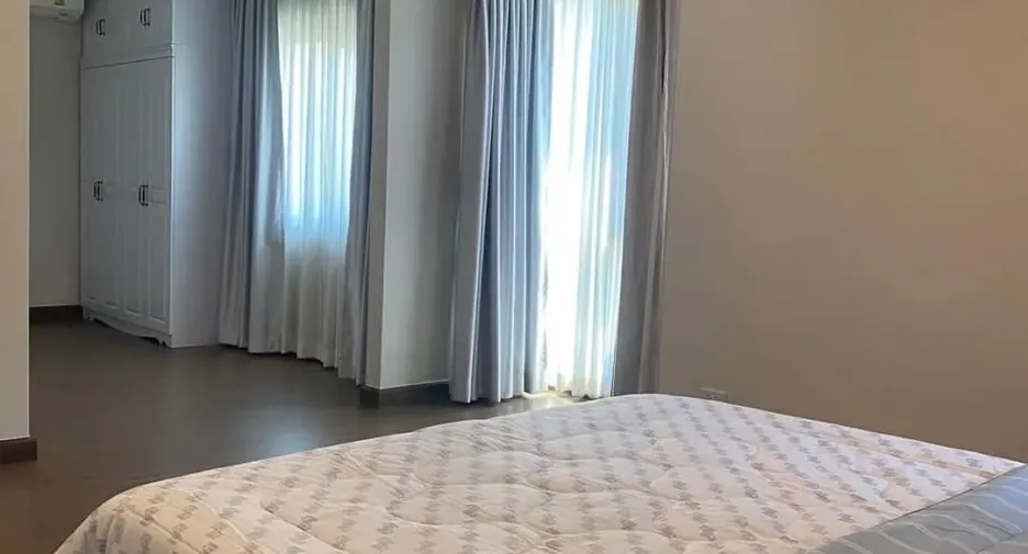 For rent 5 bedrooms house in Sai Mai, Bangkok