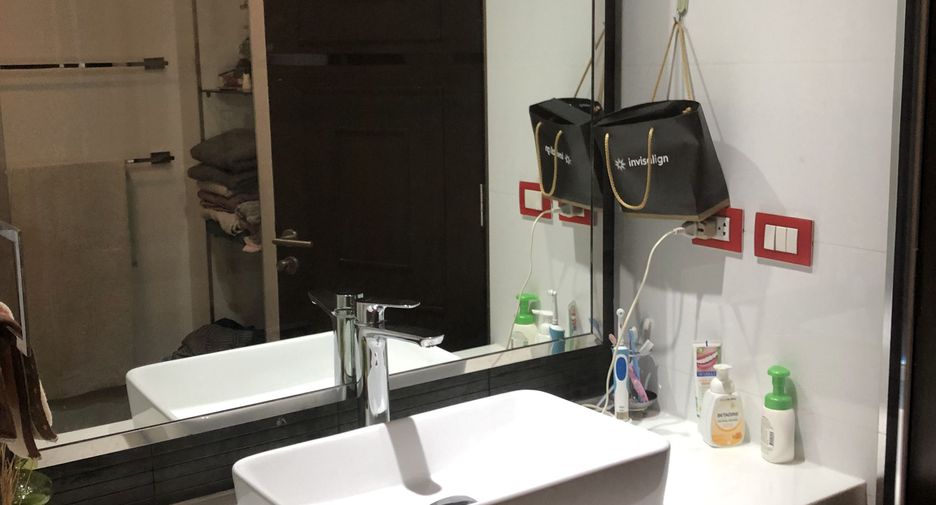 For rent 3 bedrooms condo in Watthana, Bangkok