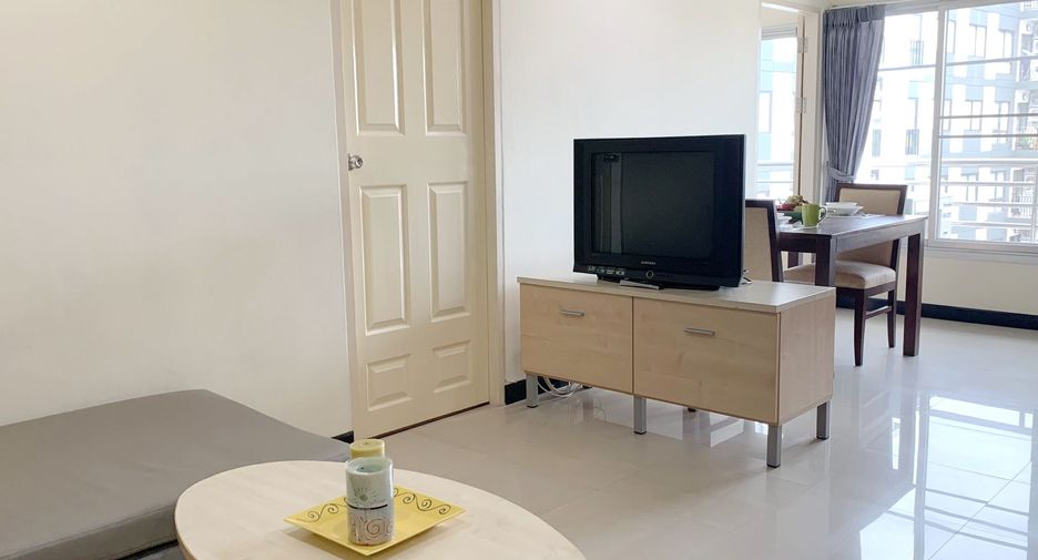 For rent 2 bedrooms apartment in Khlong Toei, Bangkok