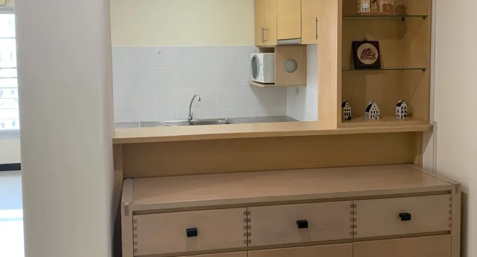 For rent 2 bedrooms apartment in Khlong Toei, Bangkok