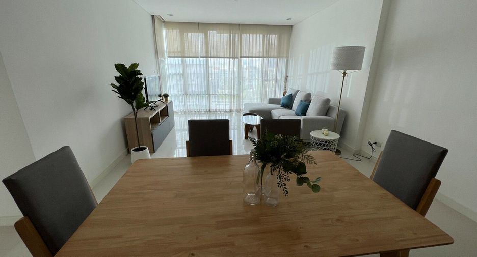 Condo en alquiler de 2 habitaciones en Khlong Toei, Bangkok