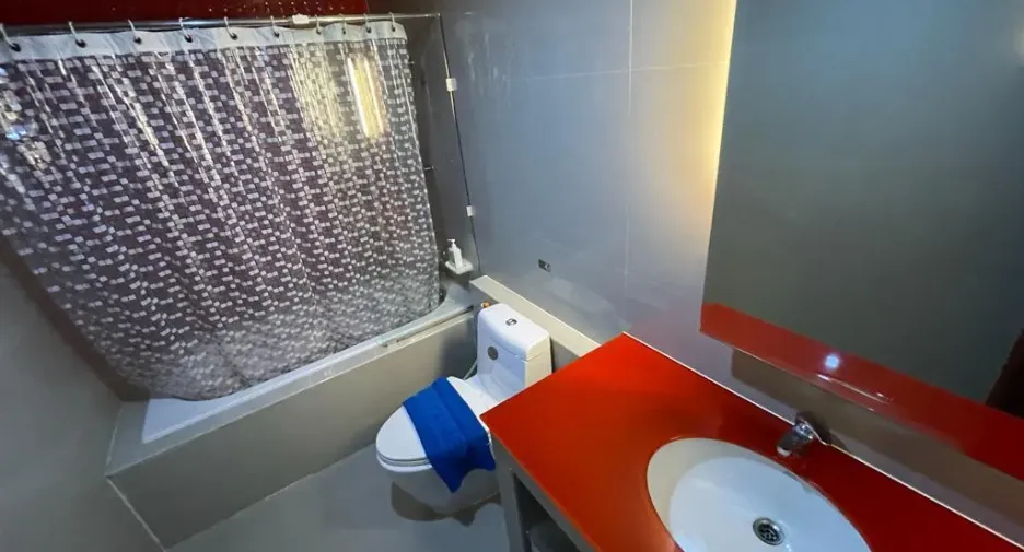 For rent 2 bedrooms apartment in Watthana, Bangkok
