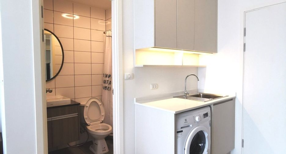 For rent studio condo in Huai Khwang, Bangkok