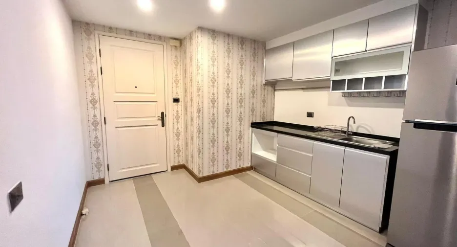 Wohnung zur Miete mit 2 Zimmer in Huai Khwang, Bangkok