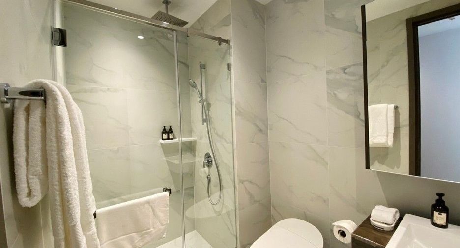 For rent 3 bedrooms condo in Sathon, Bangkok