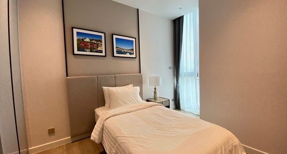 For rent 3 bedrooms condo in Sathon, Bangkok
