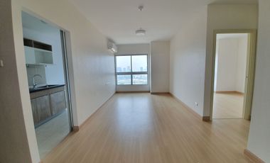 À louer 2 chambres condo à Huai Khwang, Bangkok