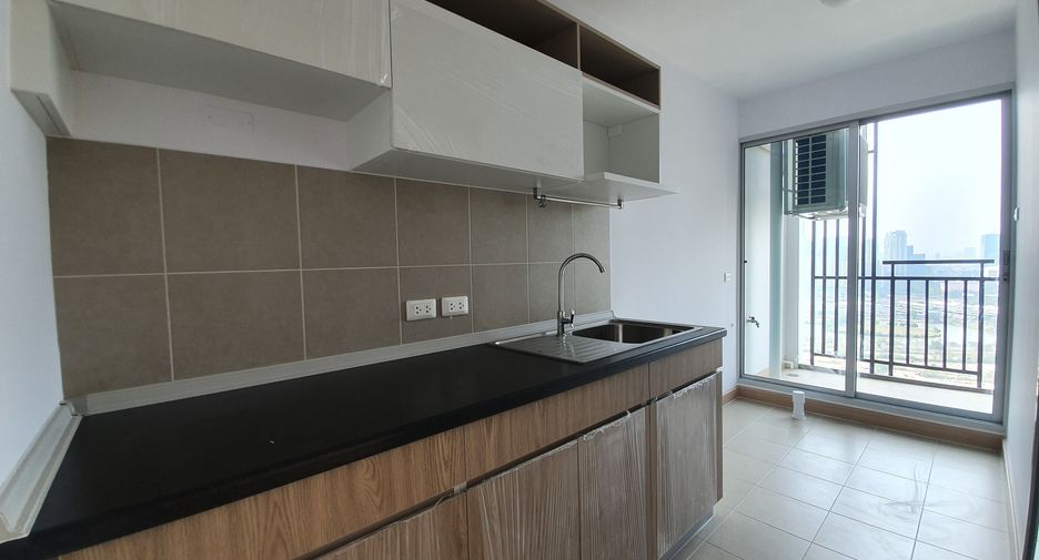 For rent 2 ベッドルーム condo in Huai Khwang, Bangkok
