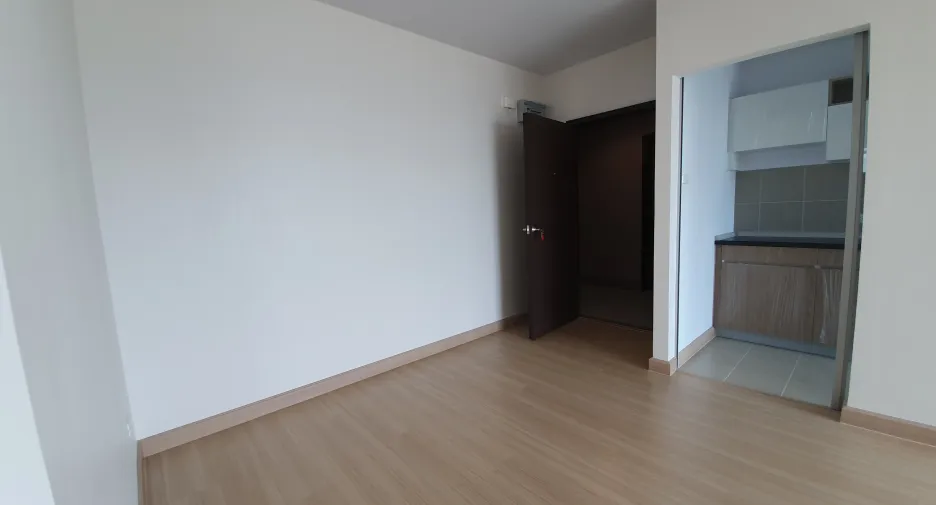For rent 2 ベッドルーム condo in Huai Khwang, Bangkok
