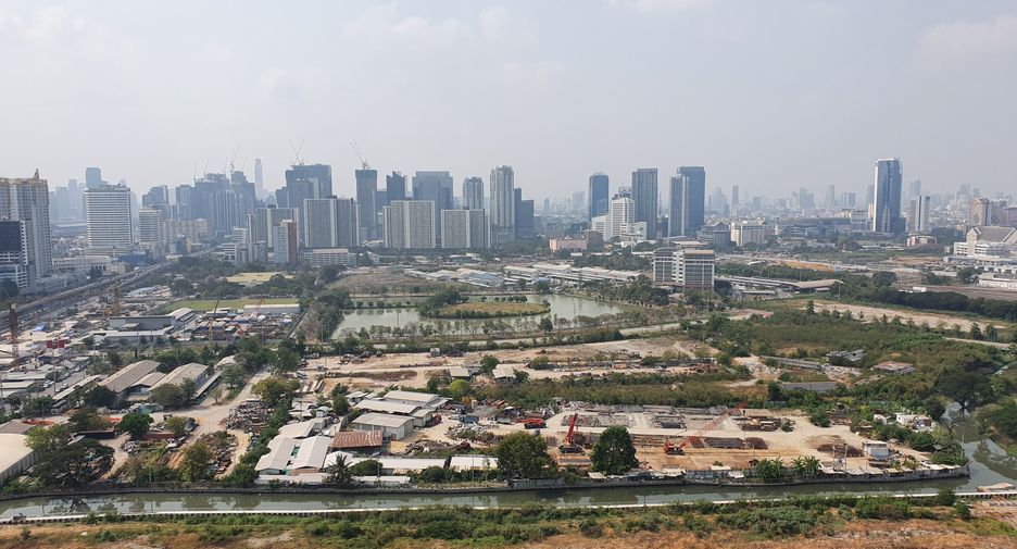 For rent 2 ベッドルーム condo in Huai Khwang, Bangkok